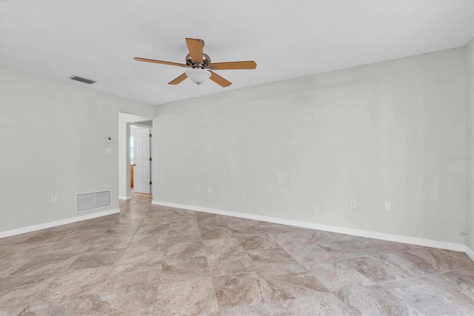 FAIRWAY ESTATES 8TH ADD - Residential