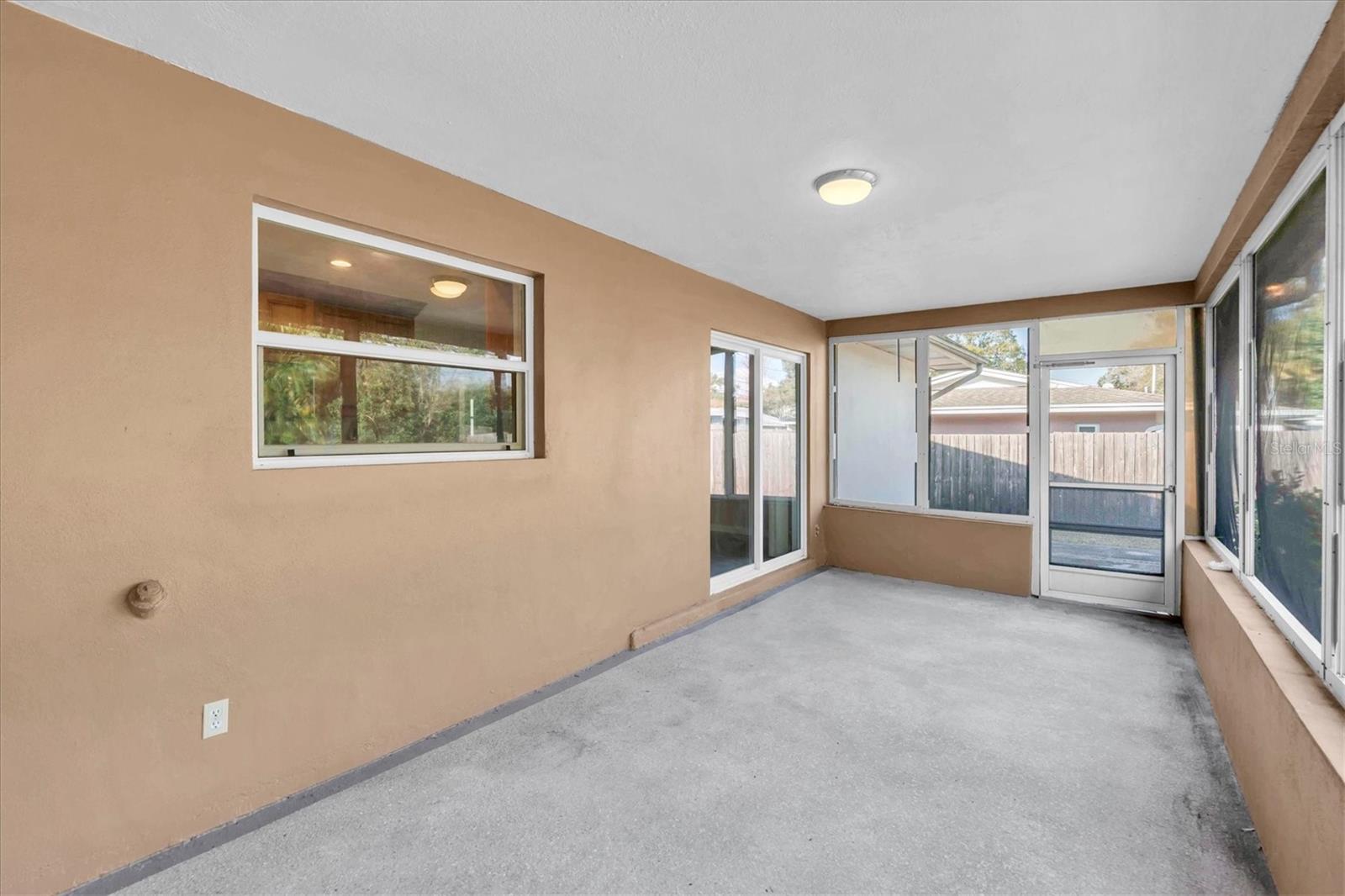 FAIRWAY ESTATES 8TH ADD - Residential