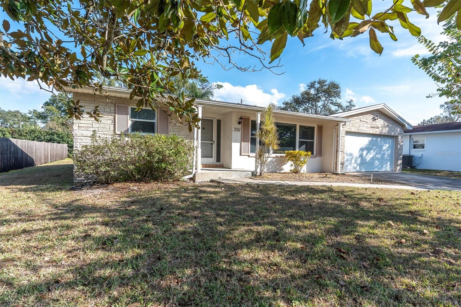 FAIRWAY ESTATES 8TH ADD - Residential