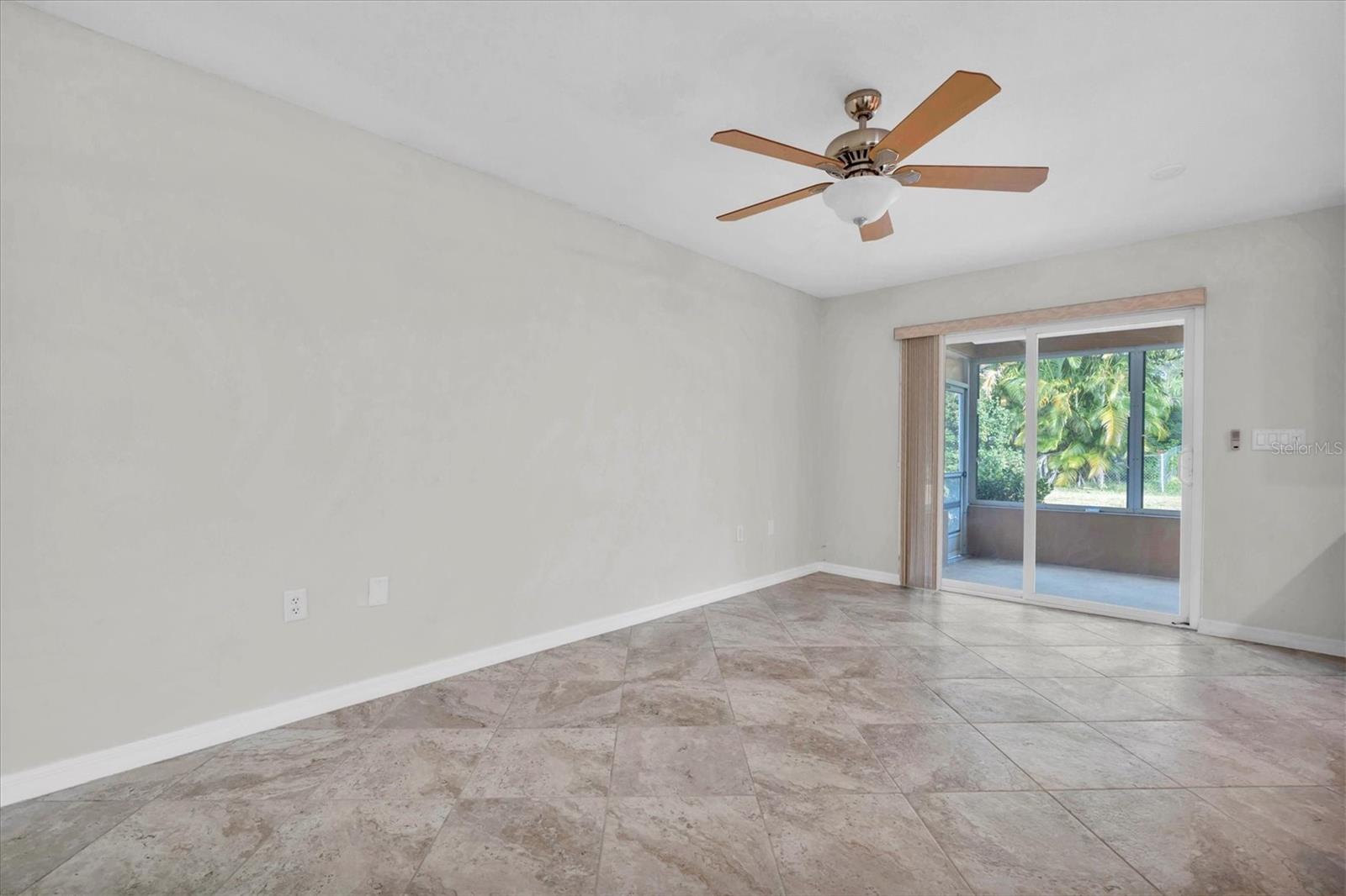 FAIRWAY ESTATES 8TH ADD - Residential