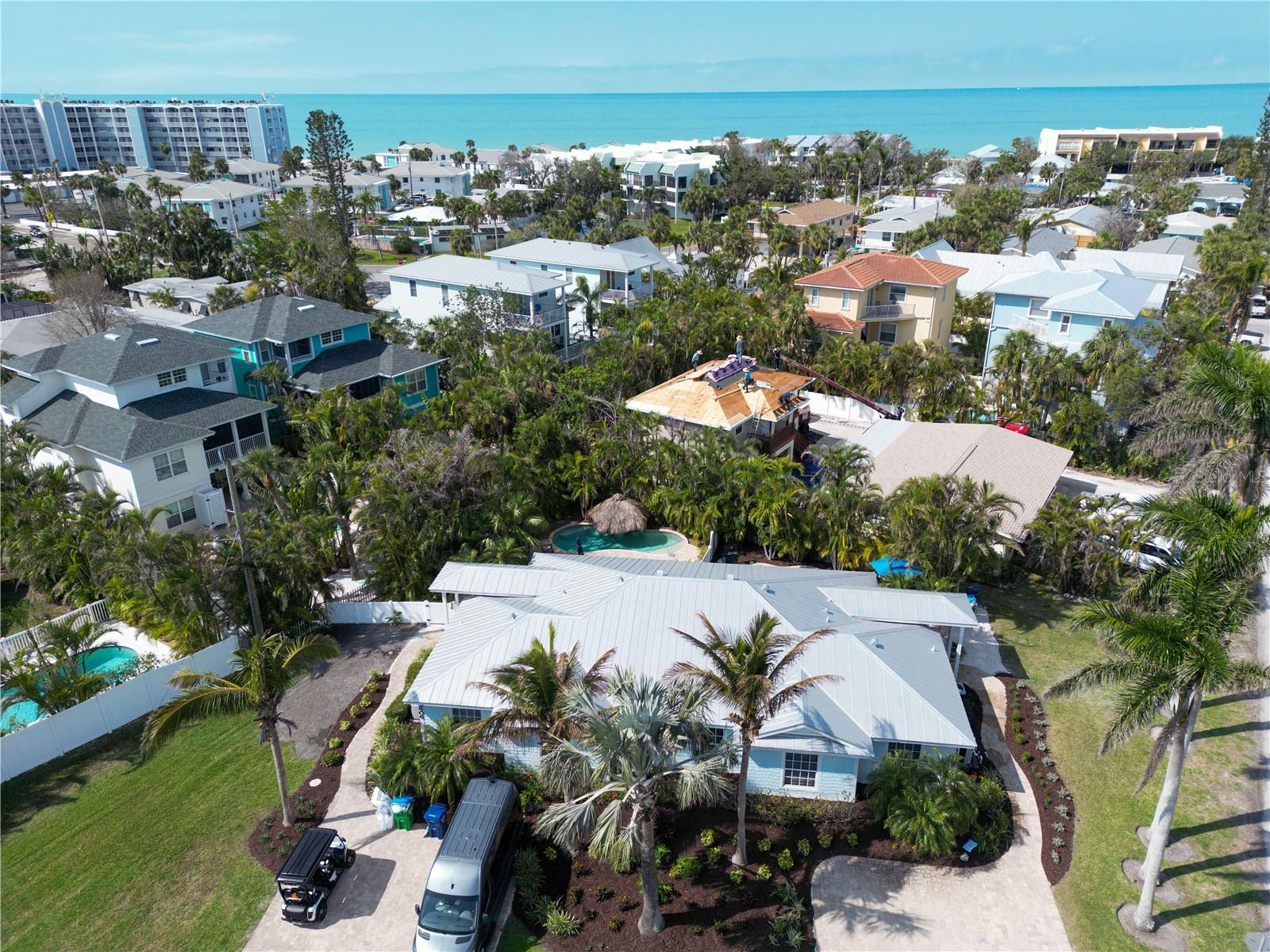 BAREFOOT BUNGALOWS - Residential