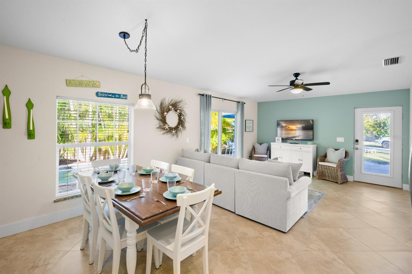 BAREFOOT BUNGALOWS - Residential