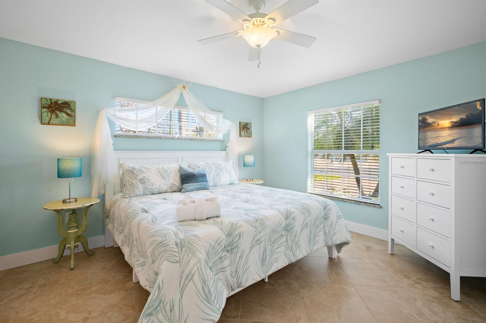 BAREFOOT BUNGALOWS - Residential