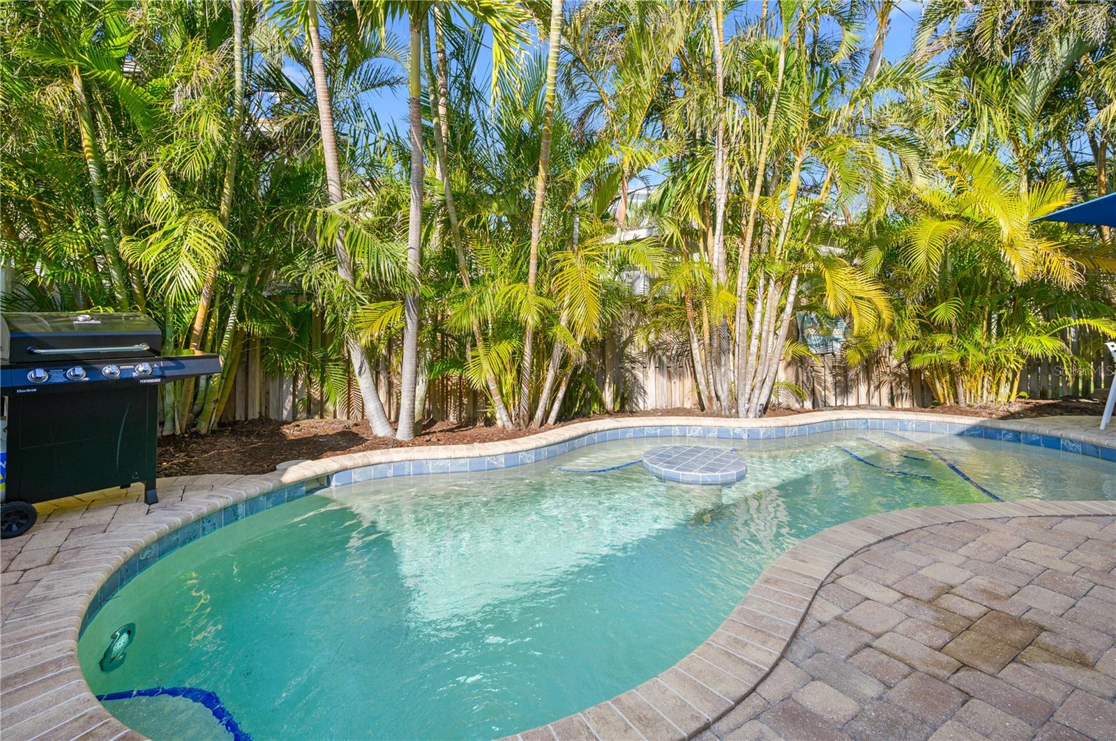 BAREFOOT BUNGALOWS - Residential