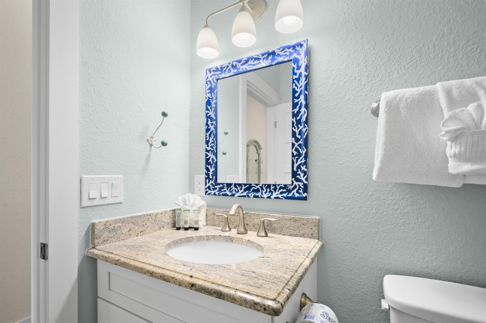 BAREFOOT BUNGALOWS - Residential