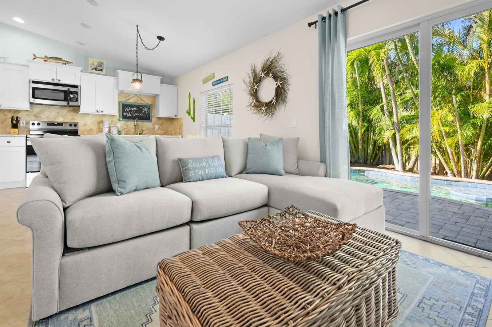 BAREFOOT BUNGALOWS - Residential