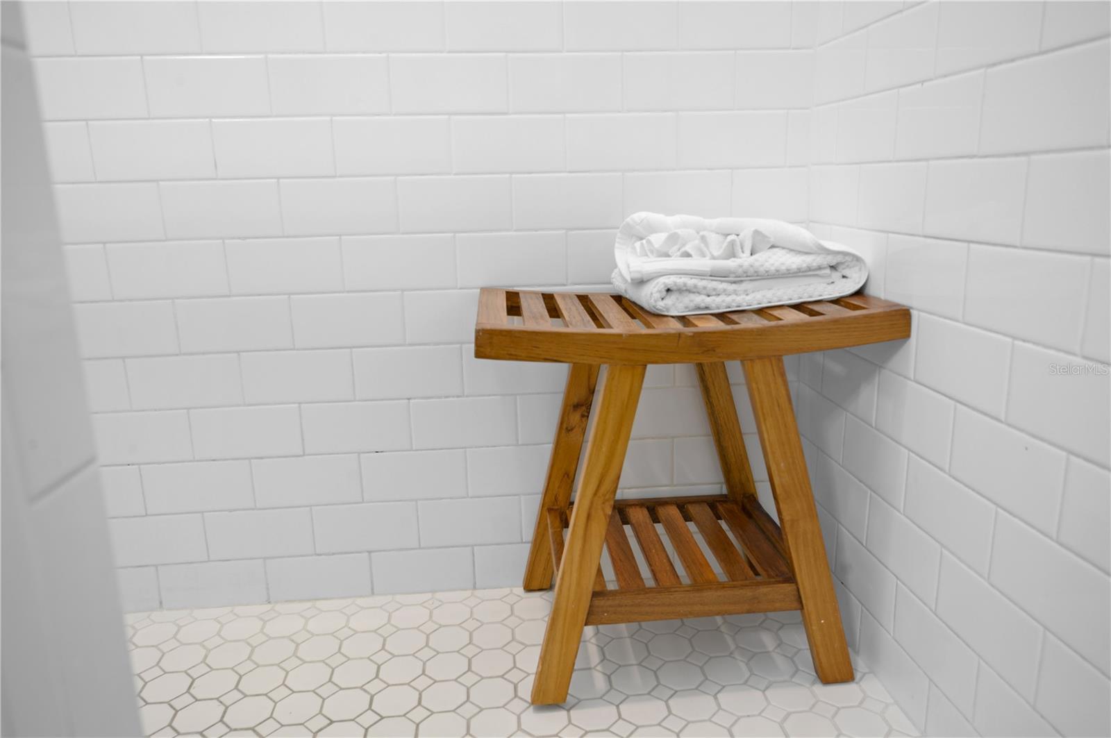 BAREFOOT BUNGALOWS - Residential