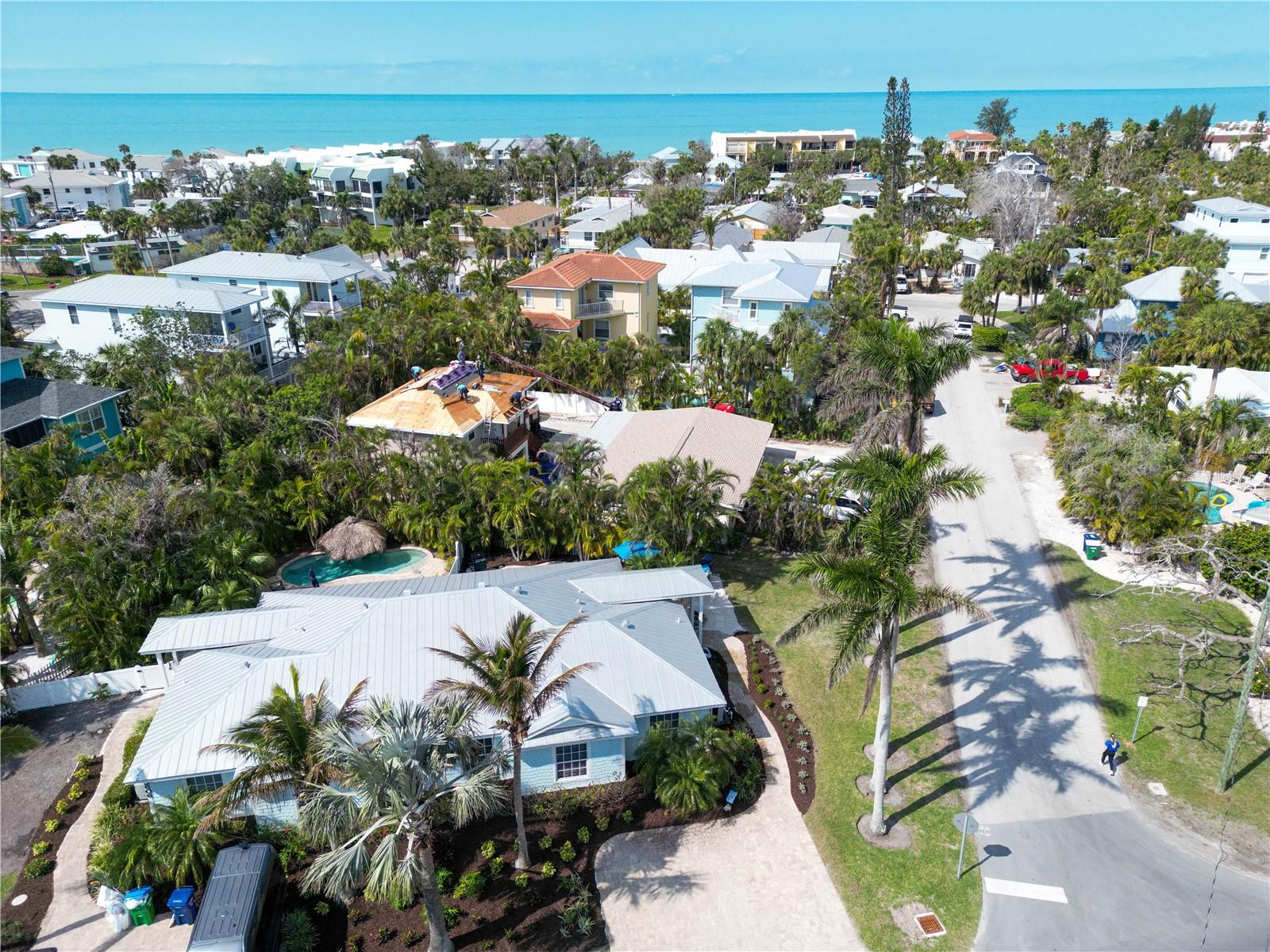 BAREFOOT BUNGALOWS - Residential
