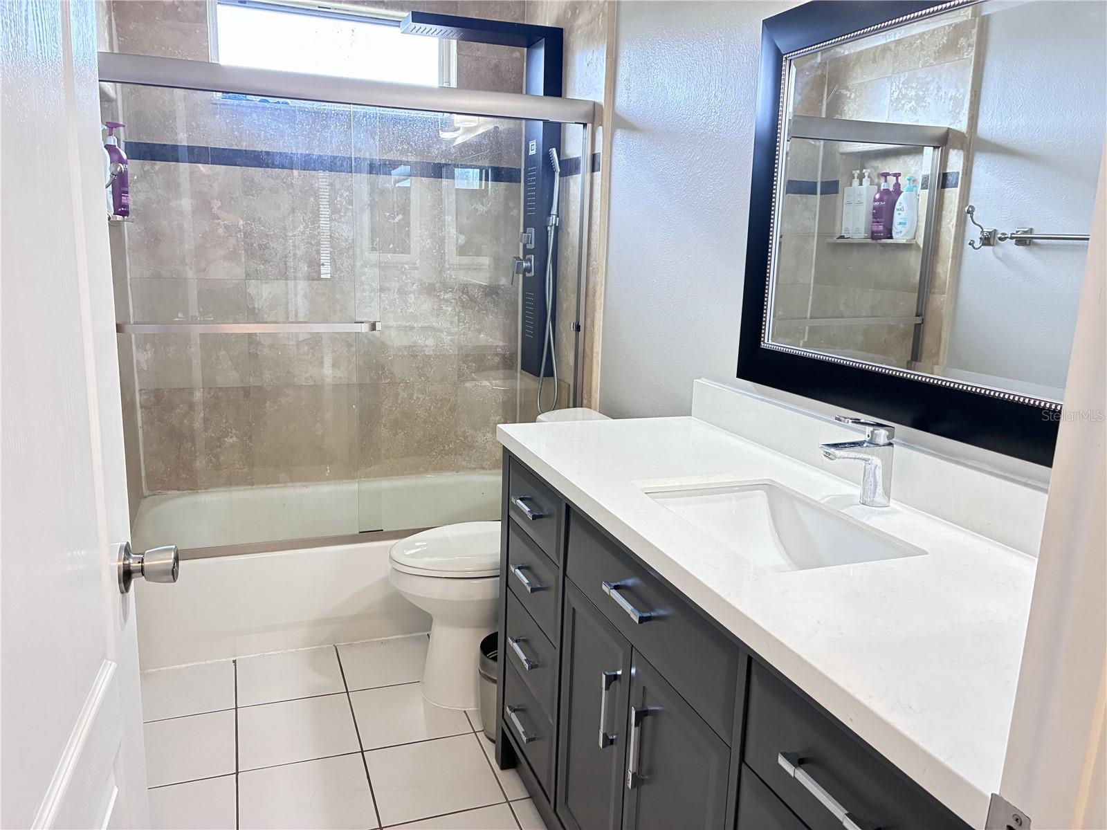 EKANA GREEN - Residential Lease