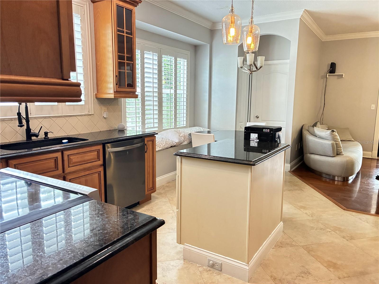 EKANA GREEN - Residential Lease