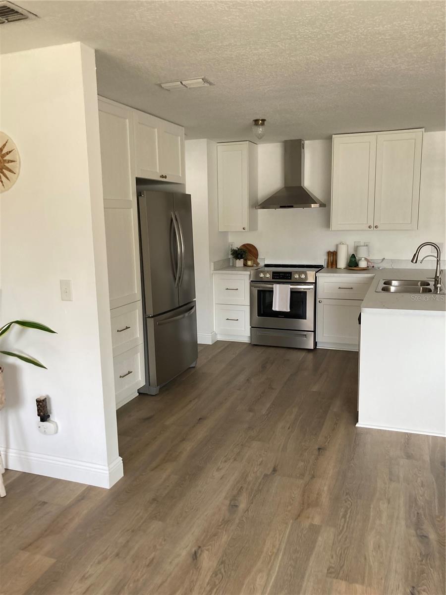 PARK LAKE ESTATES - Residential