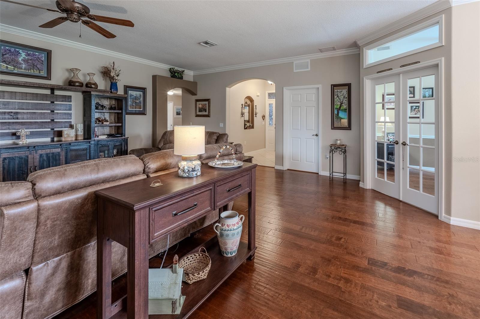 SUMMERGLEN - Residential