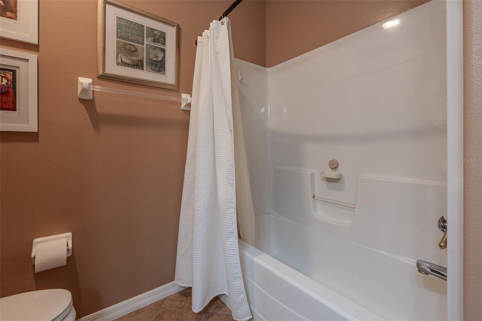 SUMMERGLEN - Residential
