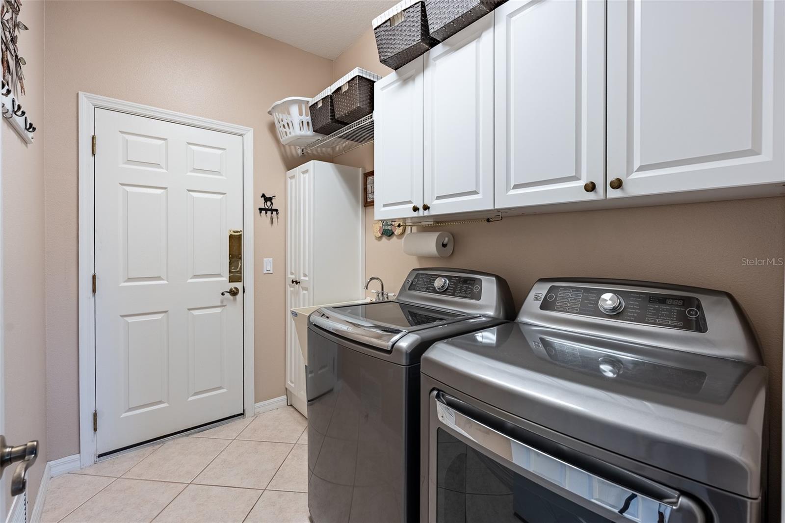 SUMMERGLEN - Residential