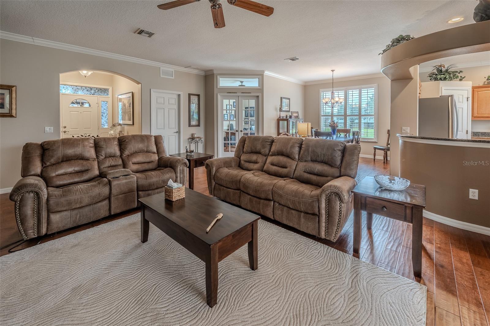 SUMMERGLEN - Residential