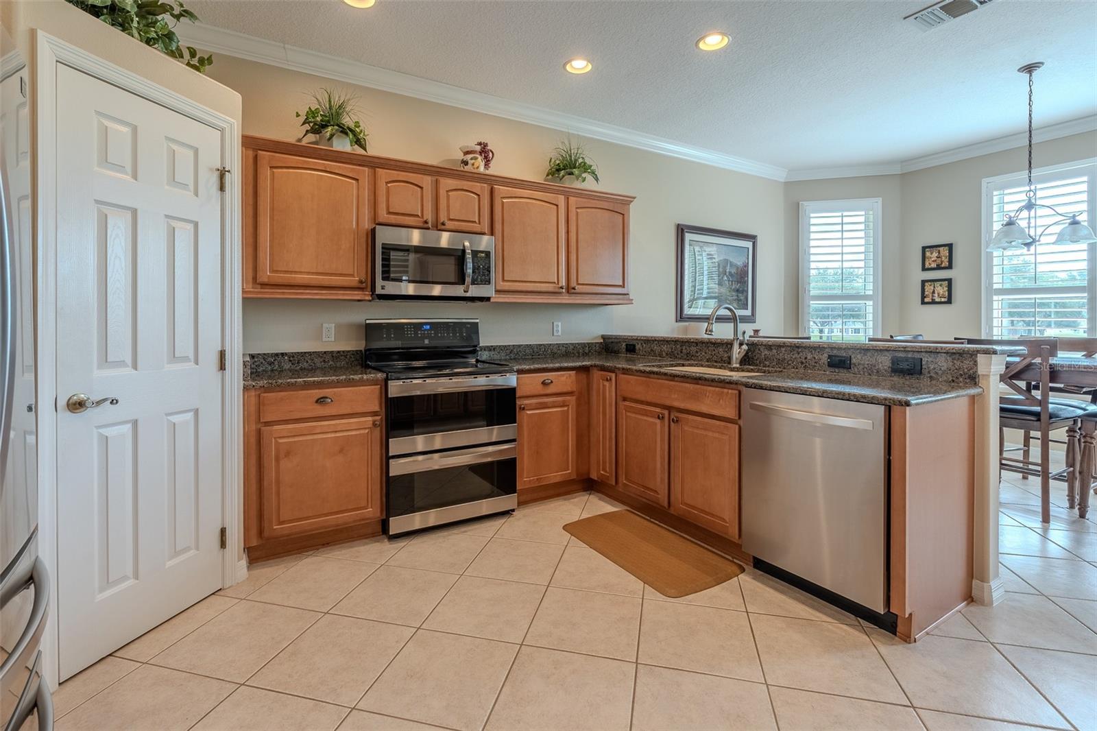 SUMMERGLEN - Residential