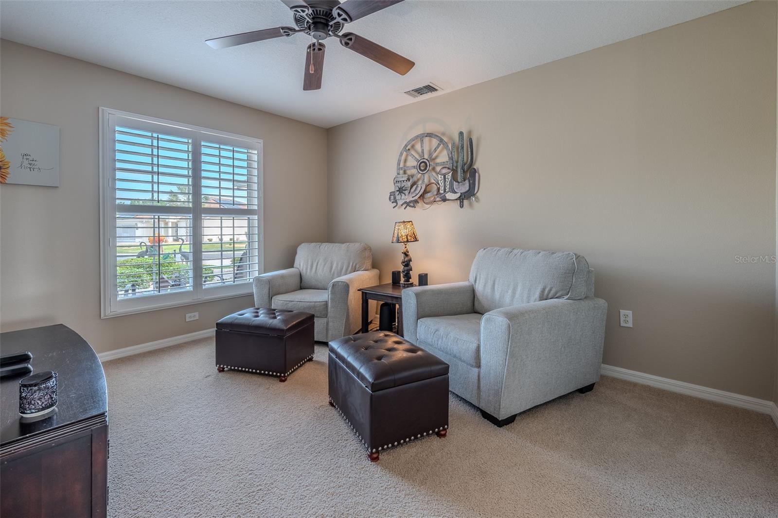 SUMMERGLEN - Residential