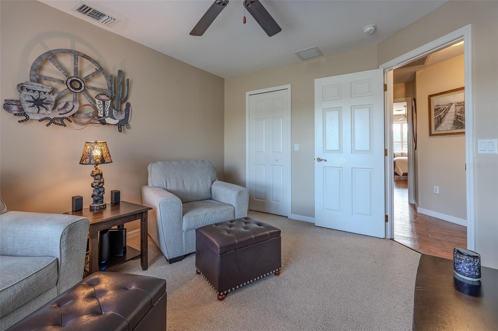 SUMMERGLEN - Residential