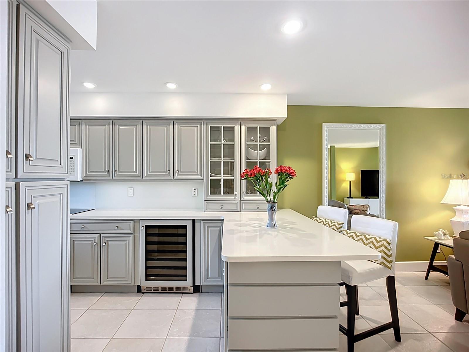 WESTBAY POINT & MOORINGS III - Residential