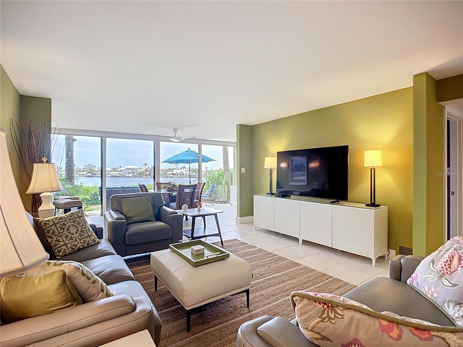 WESTBAY POINT & MOORINGS III - Residential