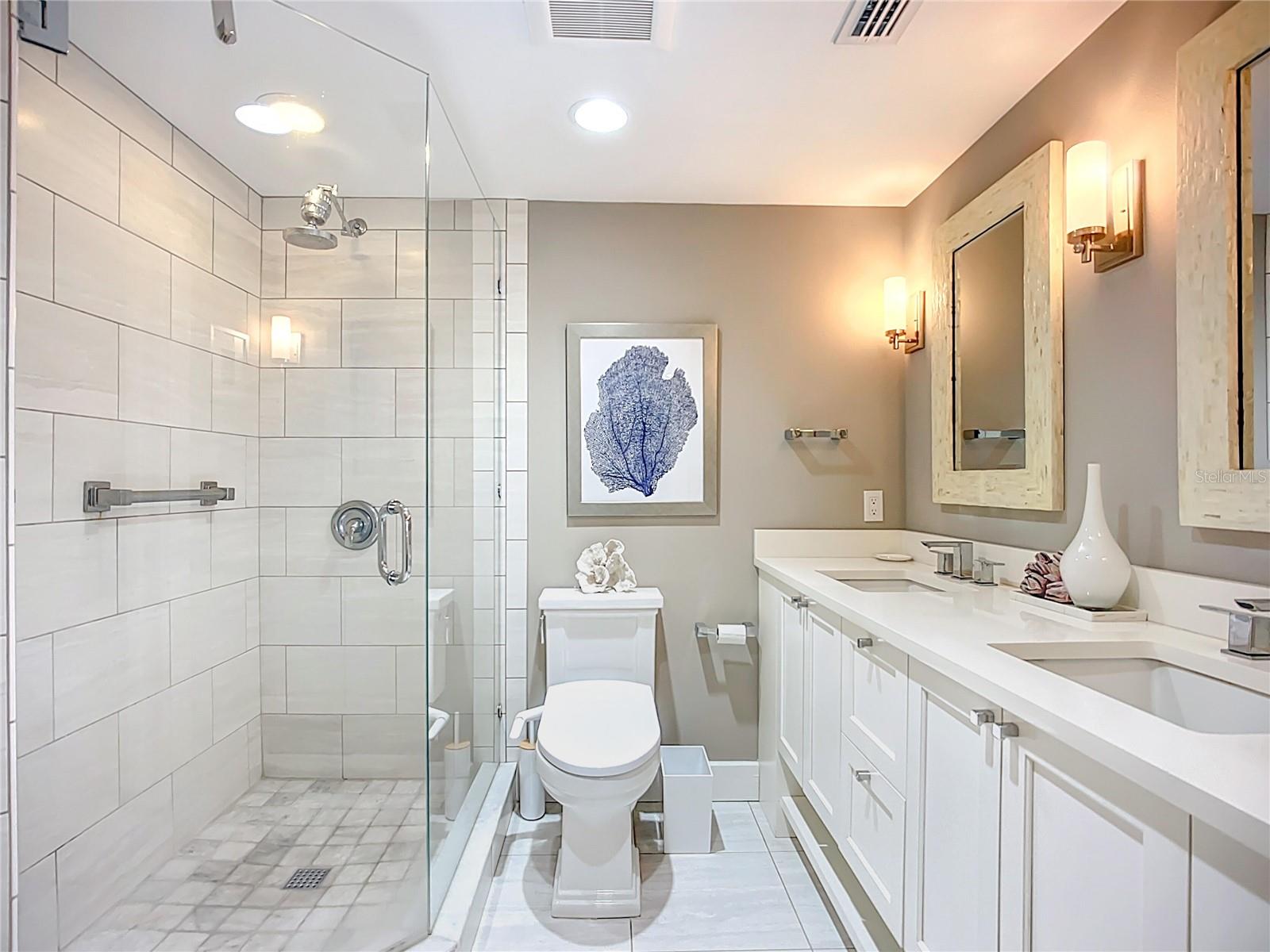 WESTBAY POINT & MOORINGS III - Residential