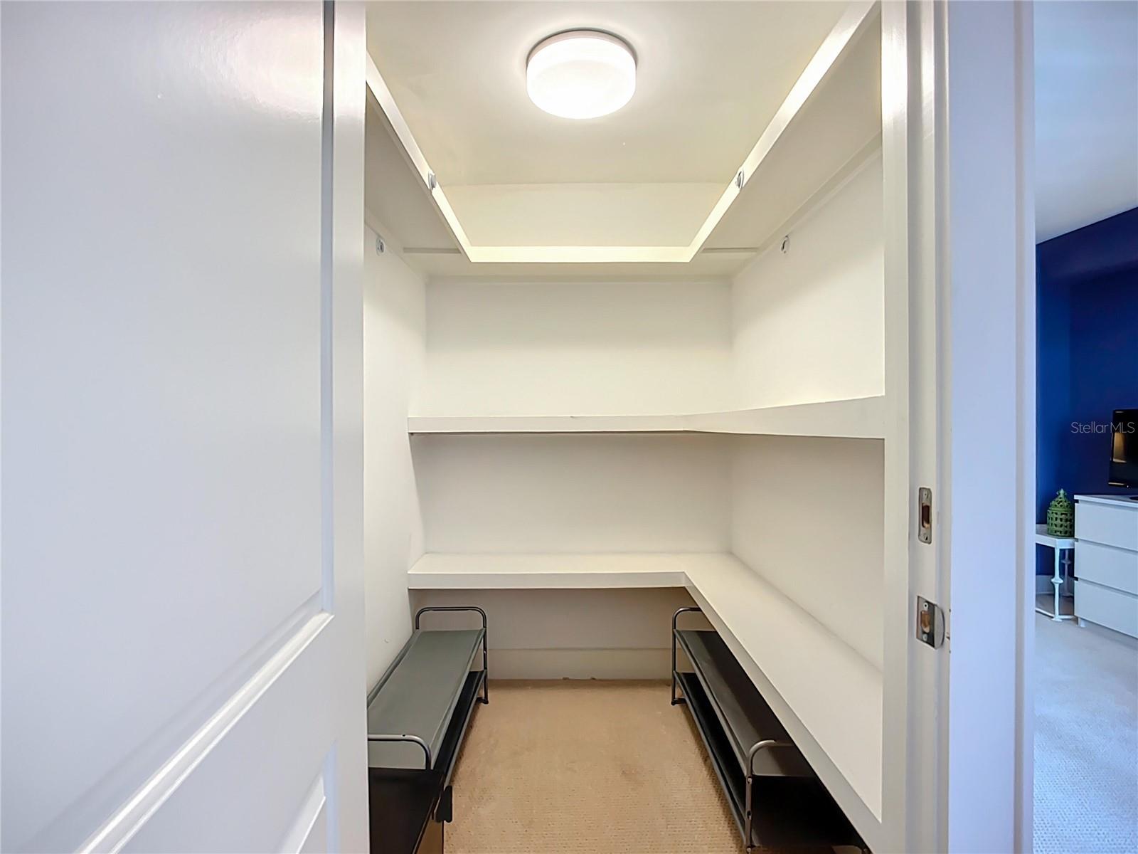 WESTBAY POINT & MOORINGS III - Residential