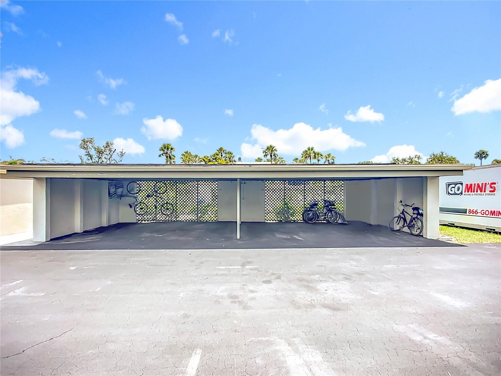 WESTBAY POINT & MOORINGS III - Residential