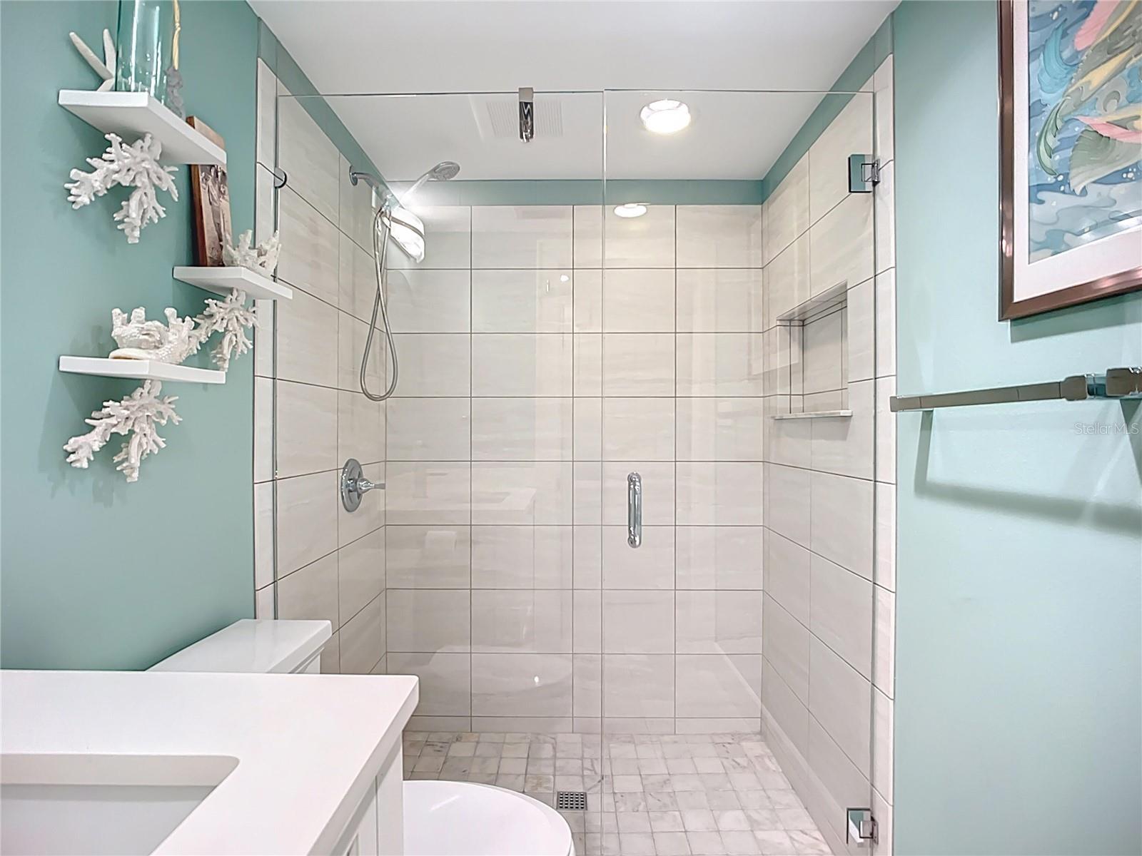 WESTBAY POINT & MOORINGS III - Residential