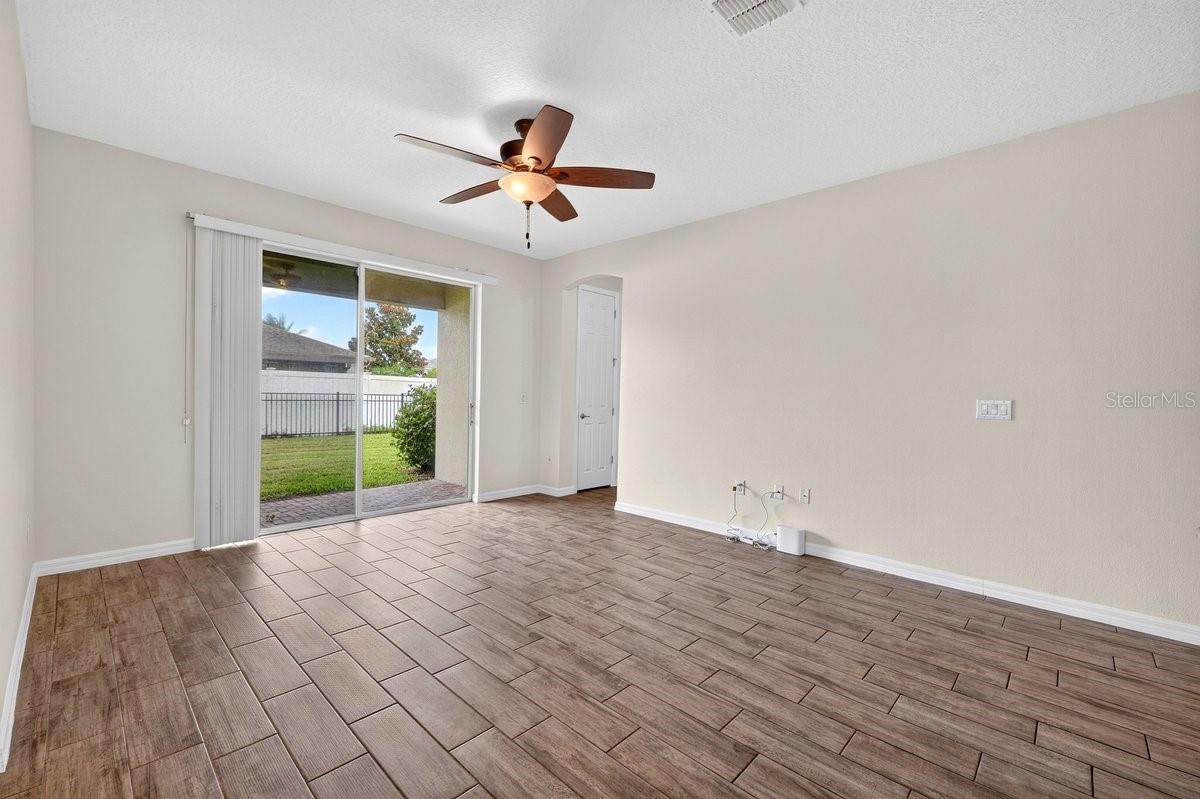 3833 LOON LANE
