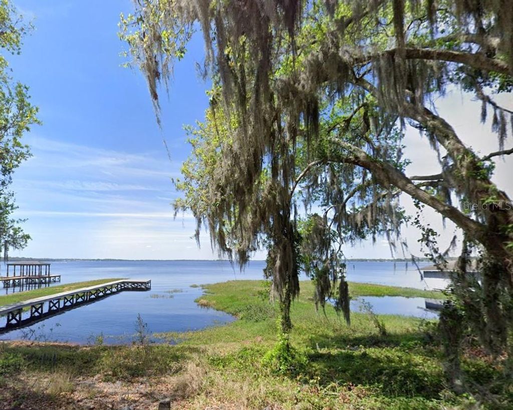 Photo of 12600 Lakeshore Drive, Clermont, FL 34711 (MLS # O6399663)