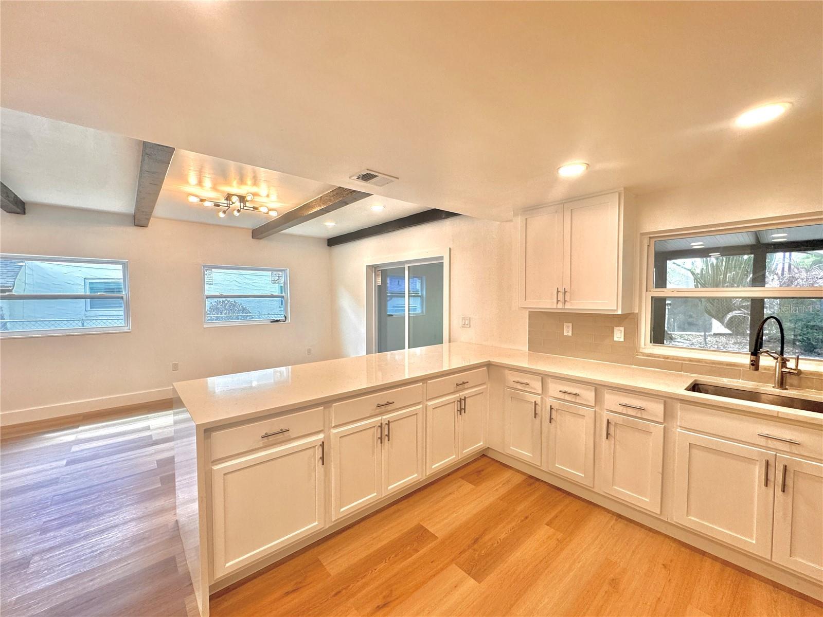 FAIRLAWN MANOR - Residential