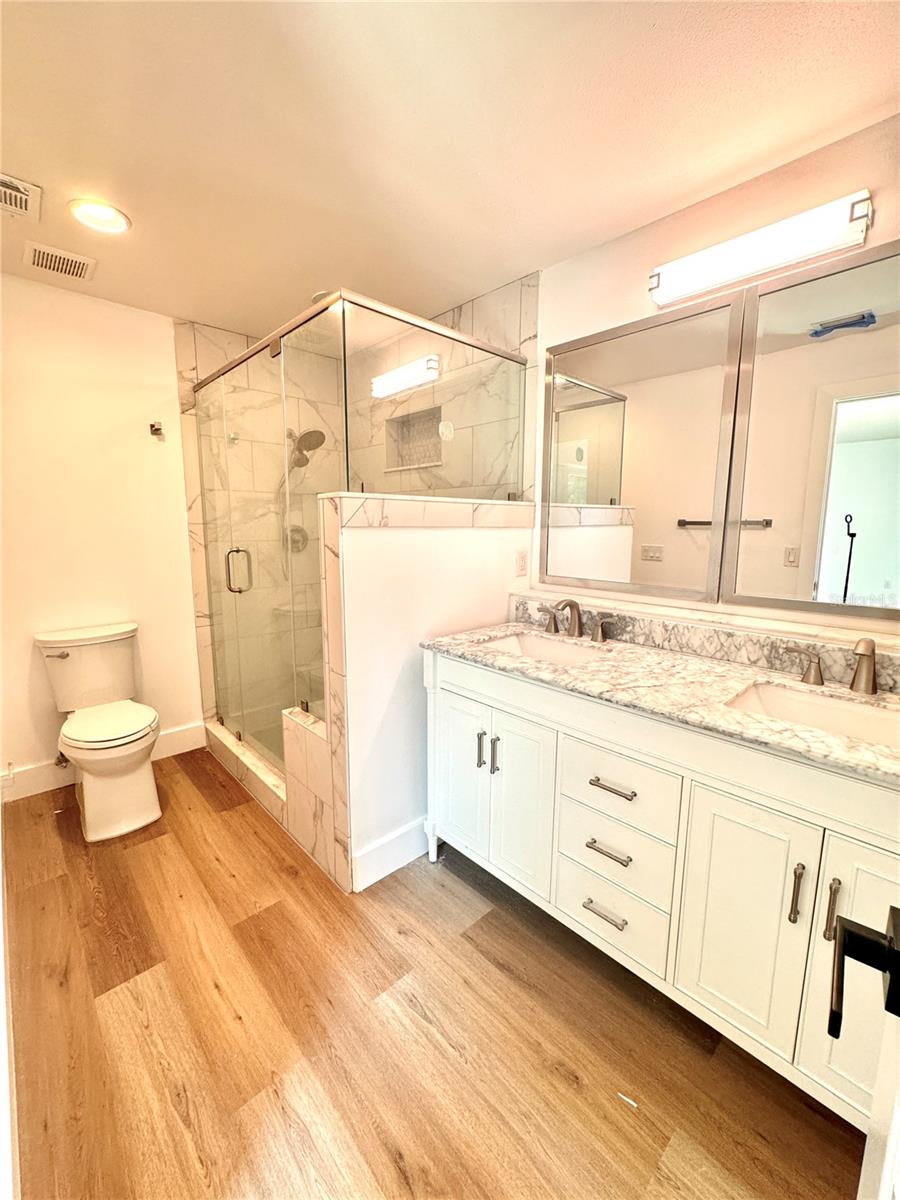 FAIRLAWN MANOR - Residential