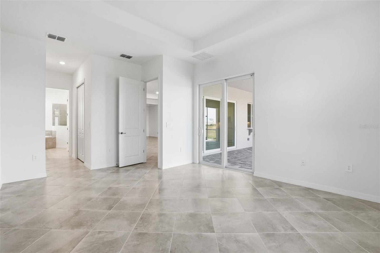 WELLEN PARK GOLF & COUNTRY CLUB - Residential