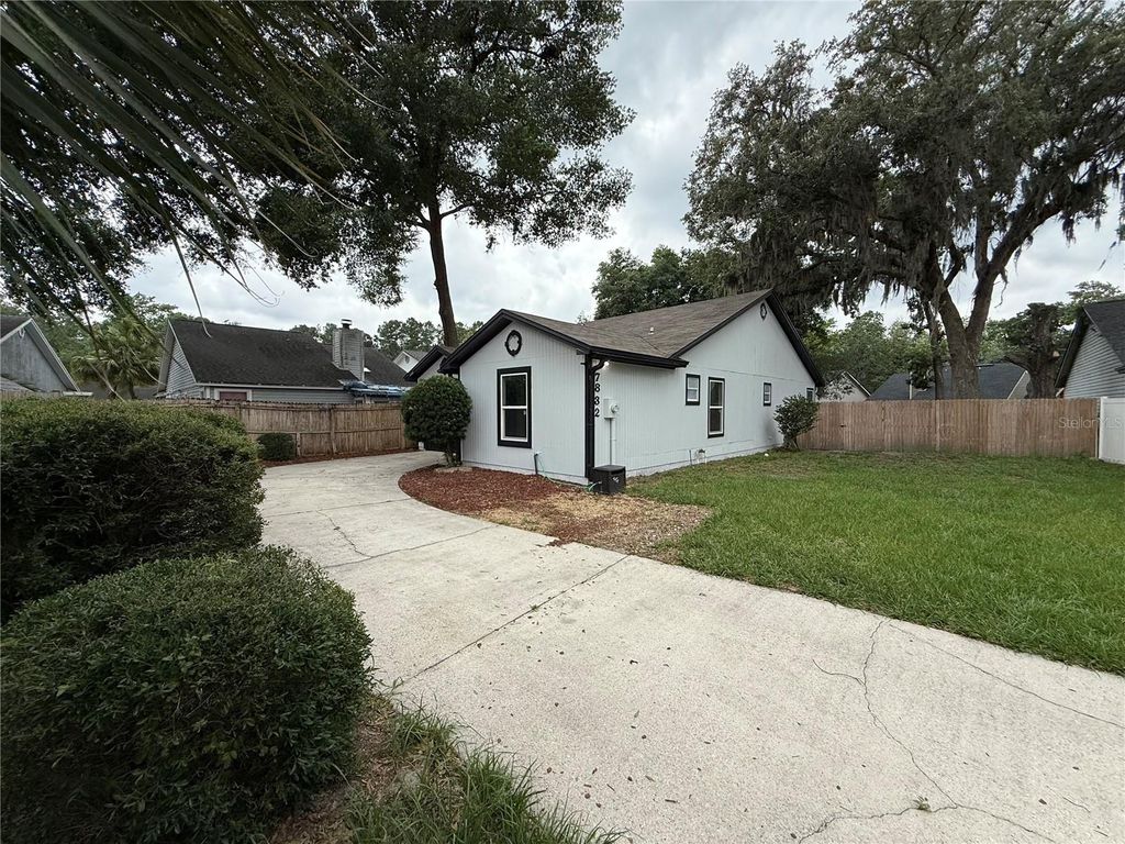 Photo of 7832 Virgo Street, Jacksonville, FL 32216 (MLS # O6367121)