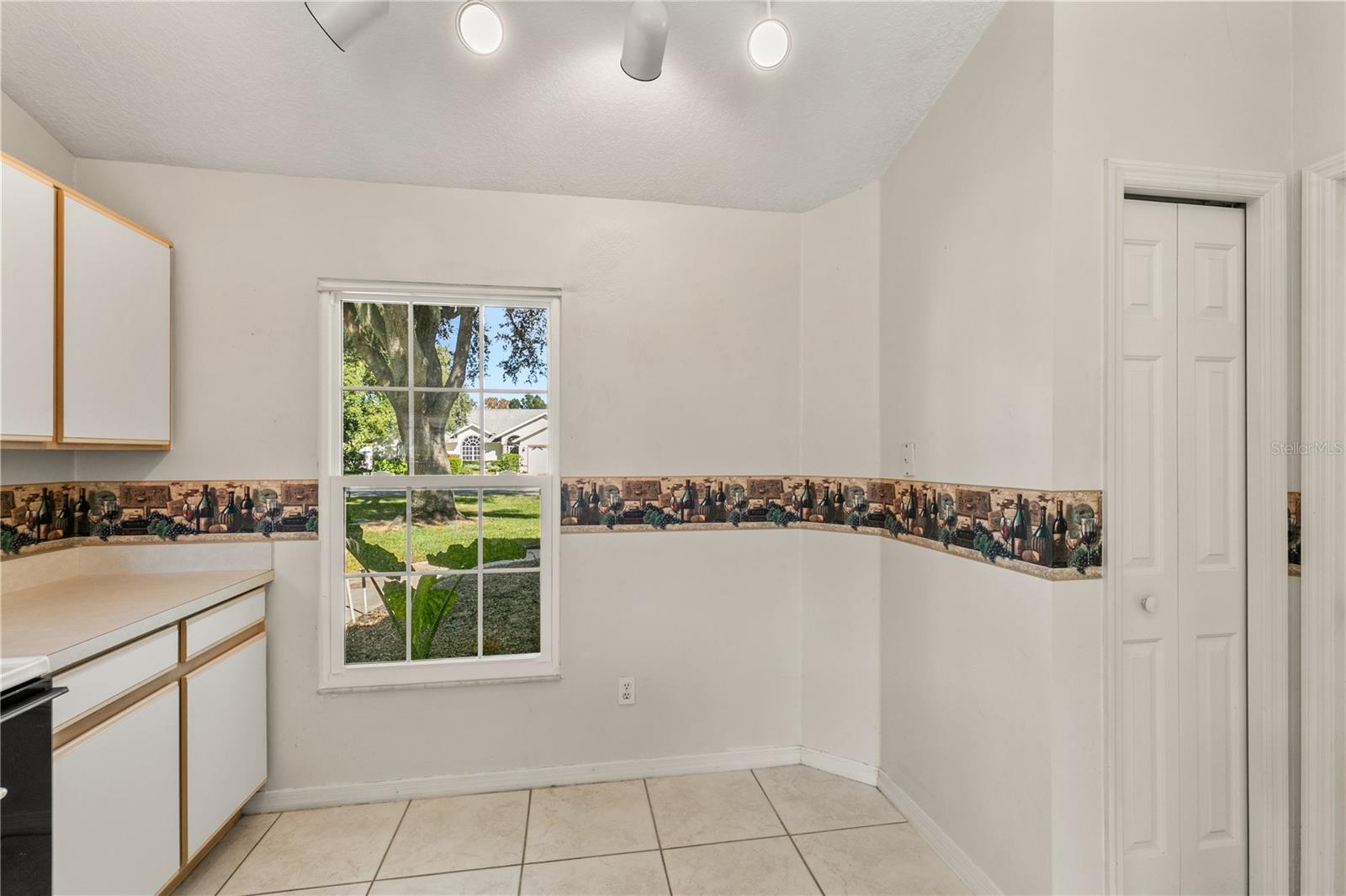 EUSTIS LAKE YALE LANDING ADD 01 TR A & B - Residential