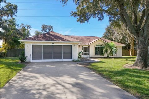 Photo of 2714 Bayview Drive, Eustis, FL 32726 (MLS # G5103445)