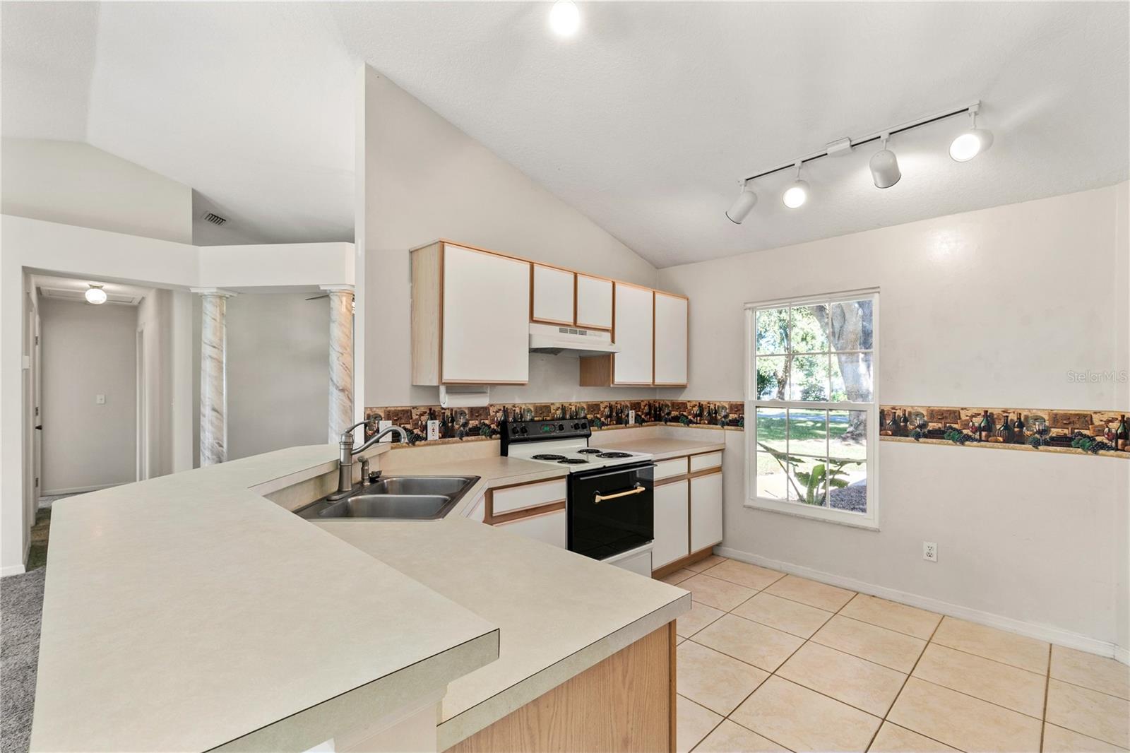 EUSTIS LAKE YALE LANDING ADD 01 TR A & B - Residential