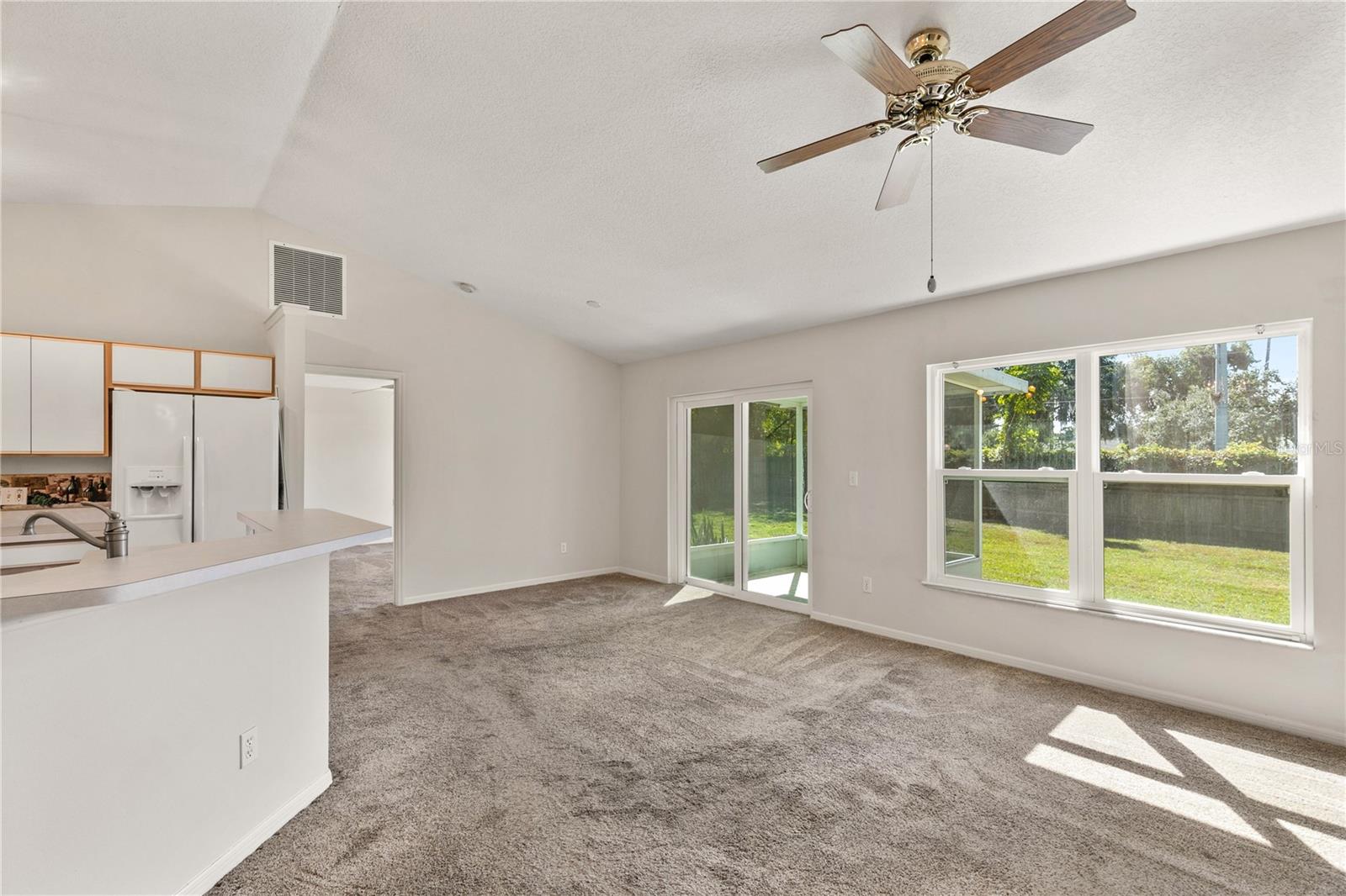 EUSTIS LAKE YALE LANDING ADD 01 TR A & B - Residential