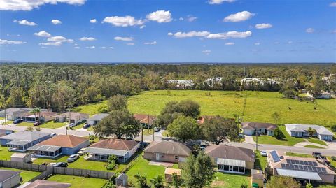 A home in WINTER HAVEN