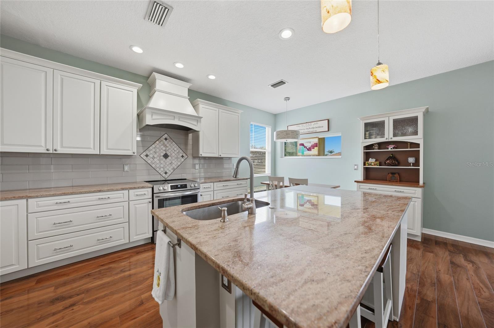 VENTURA VILLAGE - Residential