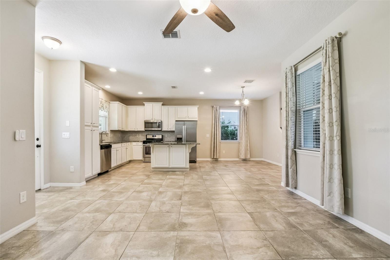 SPRING LAKE RESERVE - Residential Lease