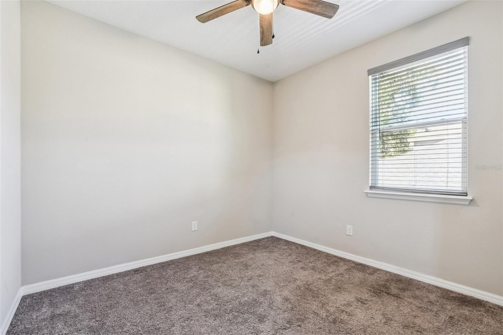 SPRING LAKE RESERVE - Residential Lease