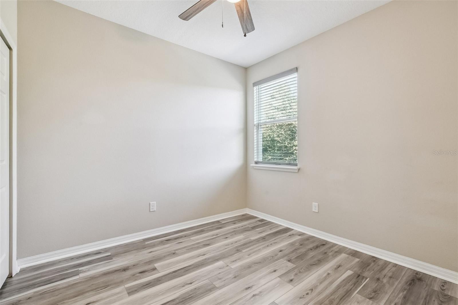 SPRING LAKE RESERVE - Residential Lease