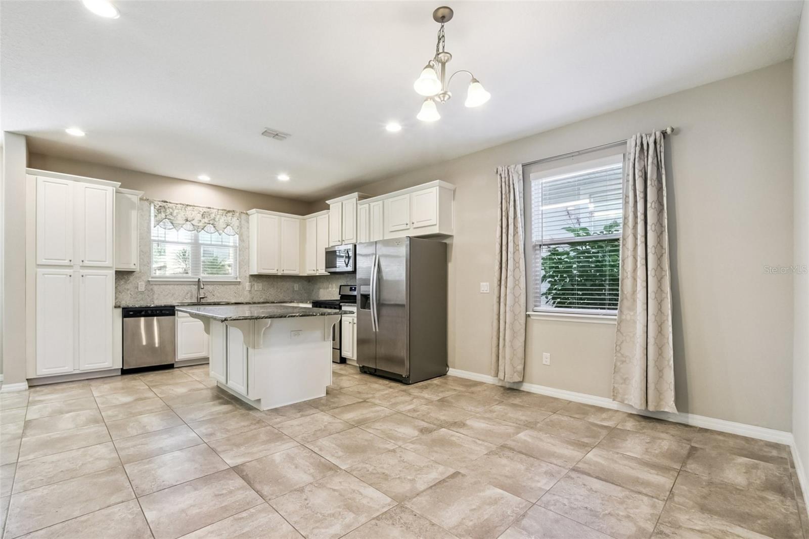 SPRING LAKE RESERVE - Residential Lease