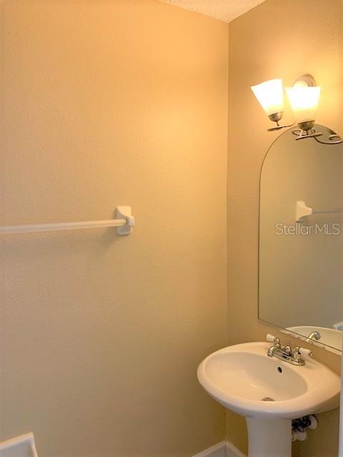 CARROLLWOOD KEY - Residential Lease