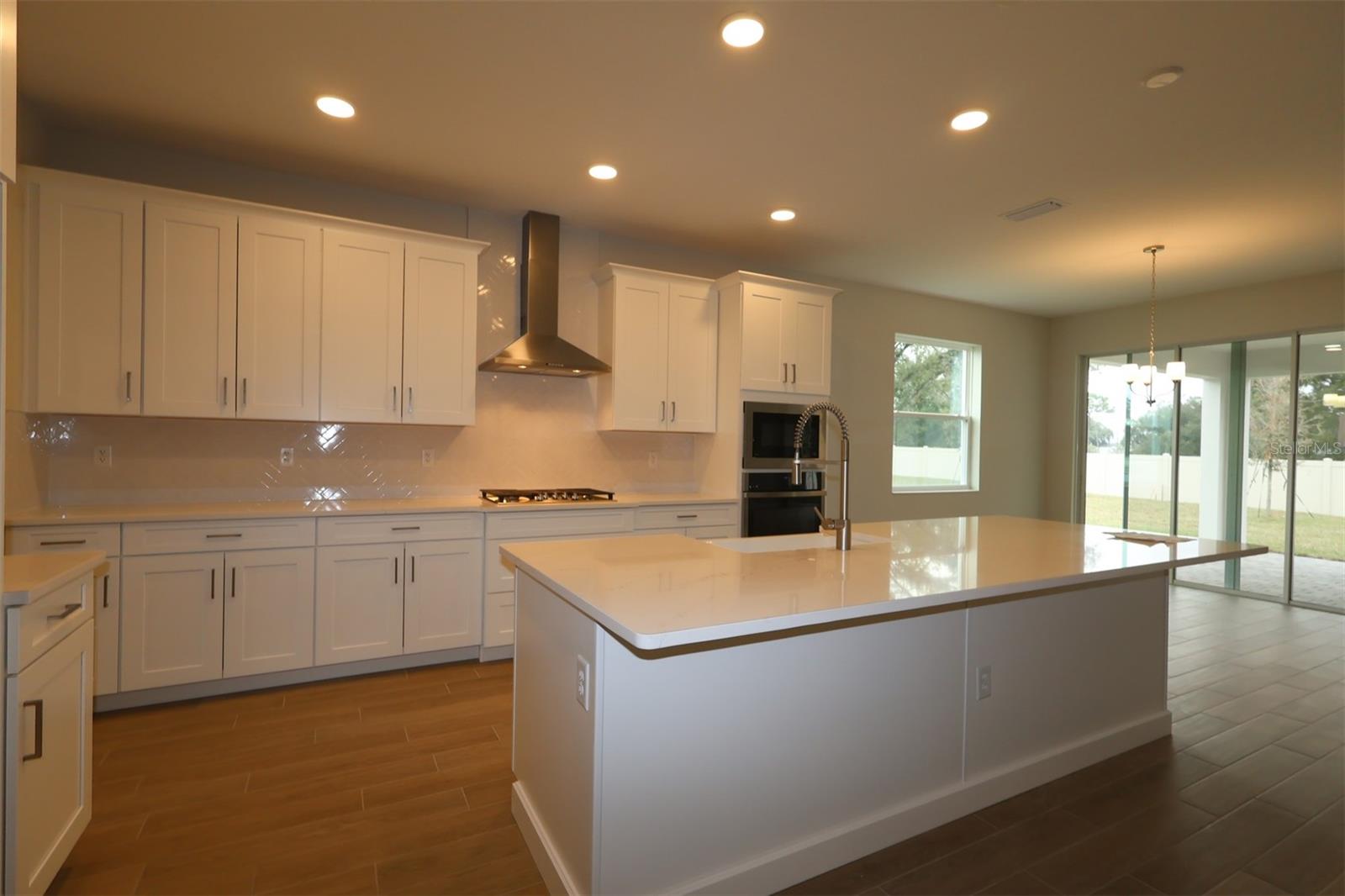 WILLOW RUN - Residential