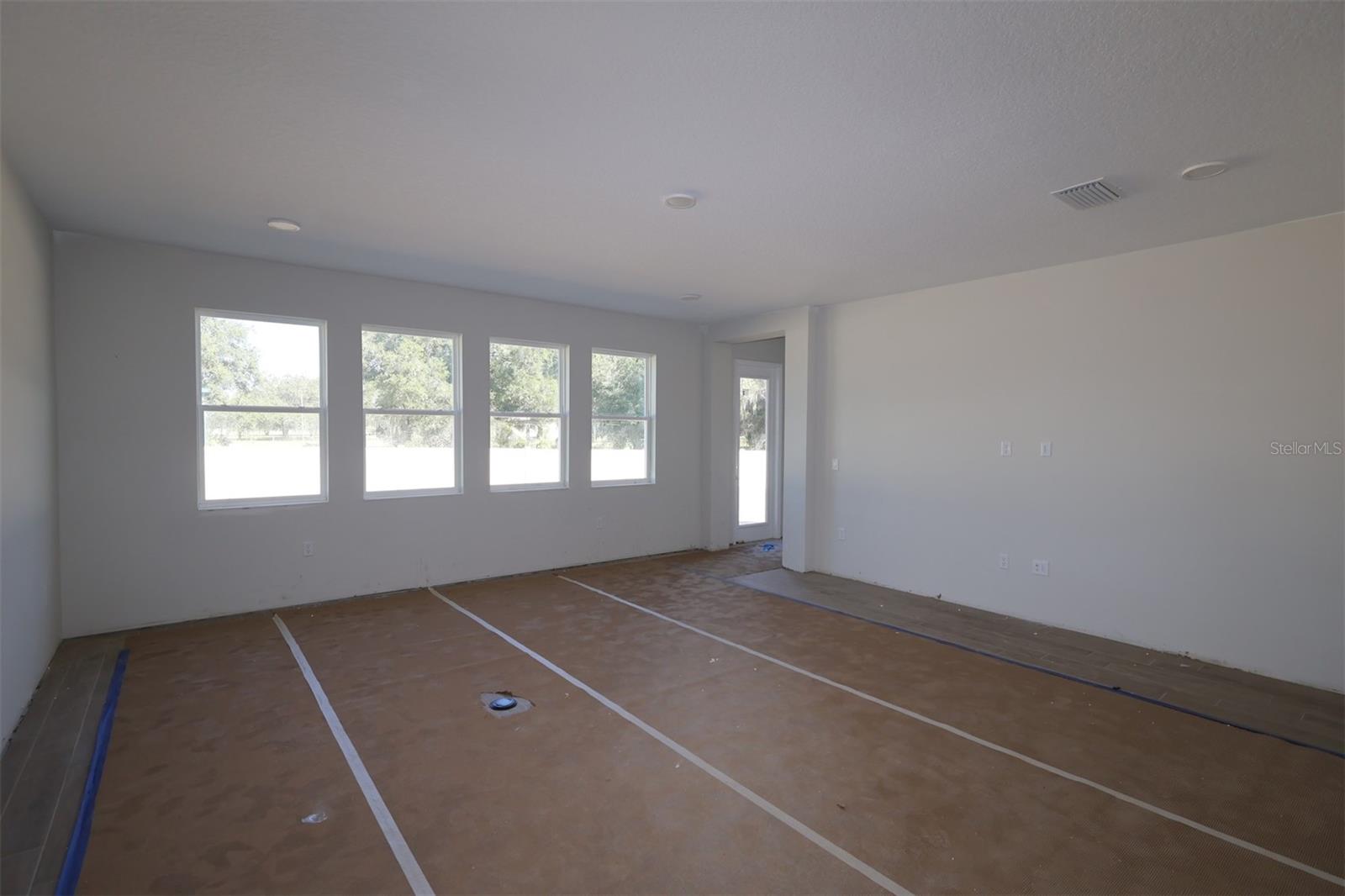 WILLOW RUN - Residential