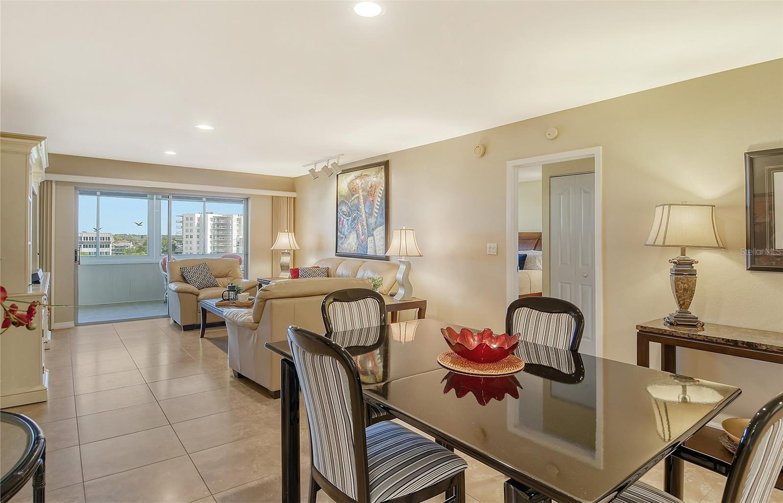1125 W PEPPERTREE DRIVE 706