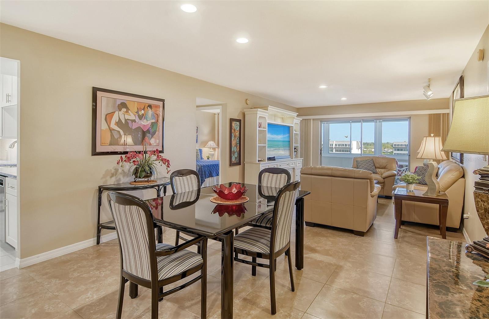 1125 W PEPPERTREE DRIVE 706