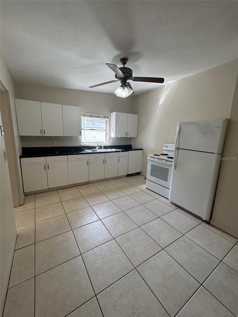 AMENDED OF CRYSTAL LAKE SHORES - Residential Lease